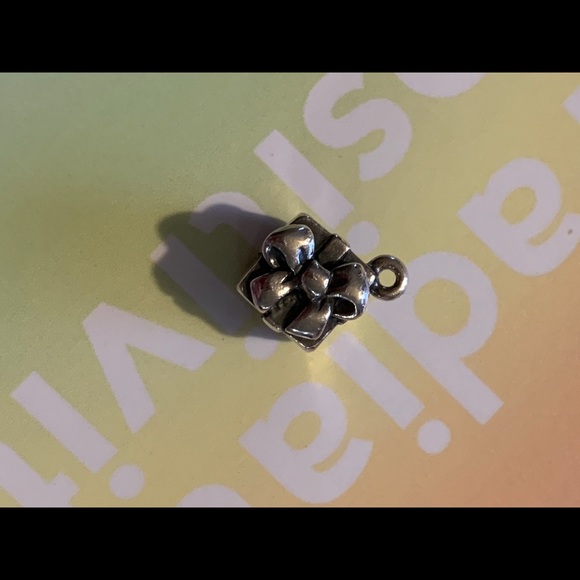 James Avery Jewelry - James Avery retired gift box charm James Avery Jewelry - James Avery retired gift box charm